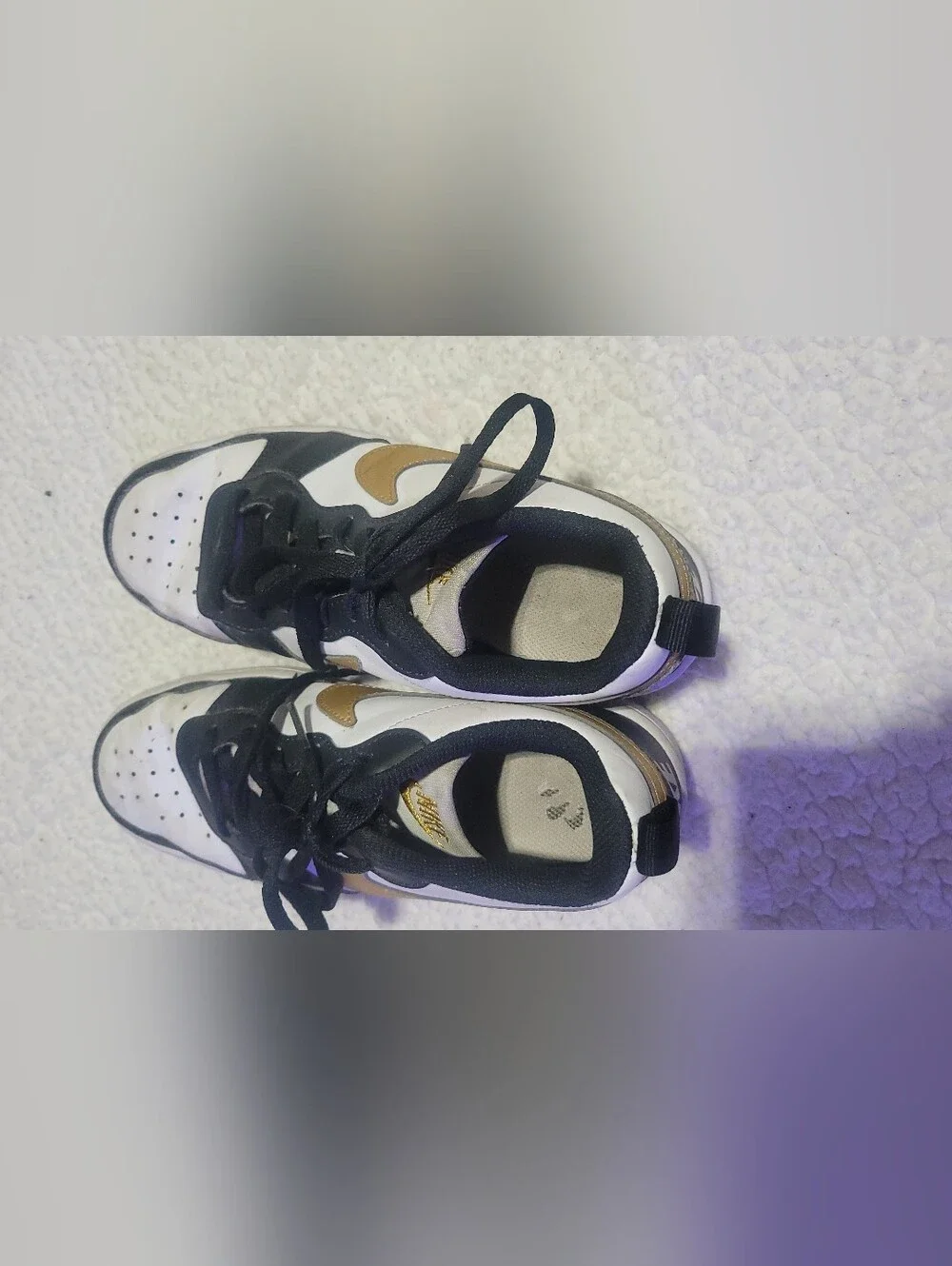 Nike Kids Sneakers White Black Gold